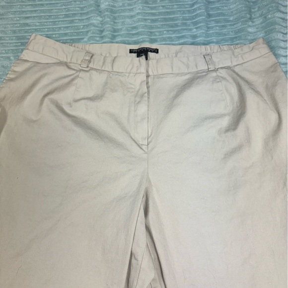 Larry Levine Woman Light tan khaki cotton Capris Capri pants size 24W - Picture 2 of 11